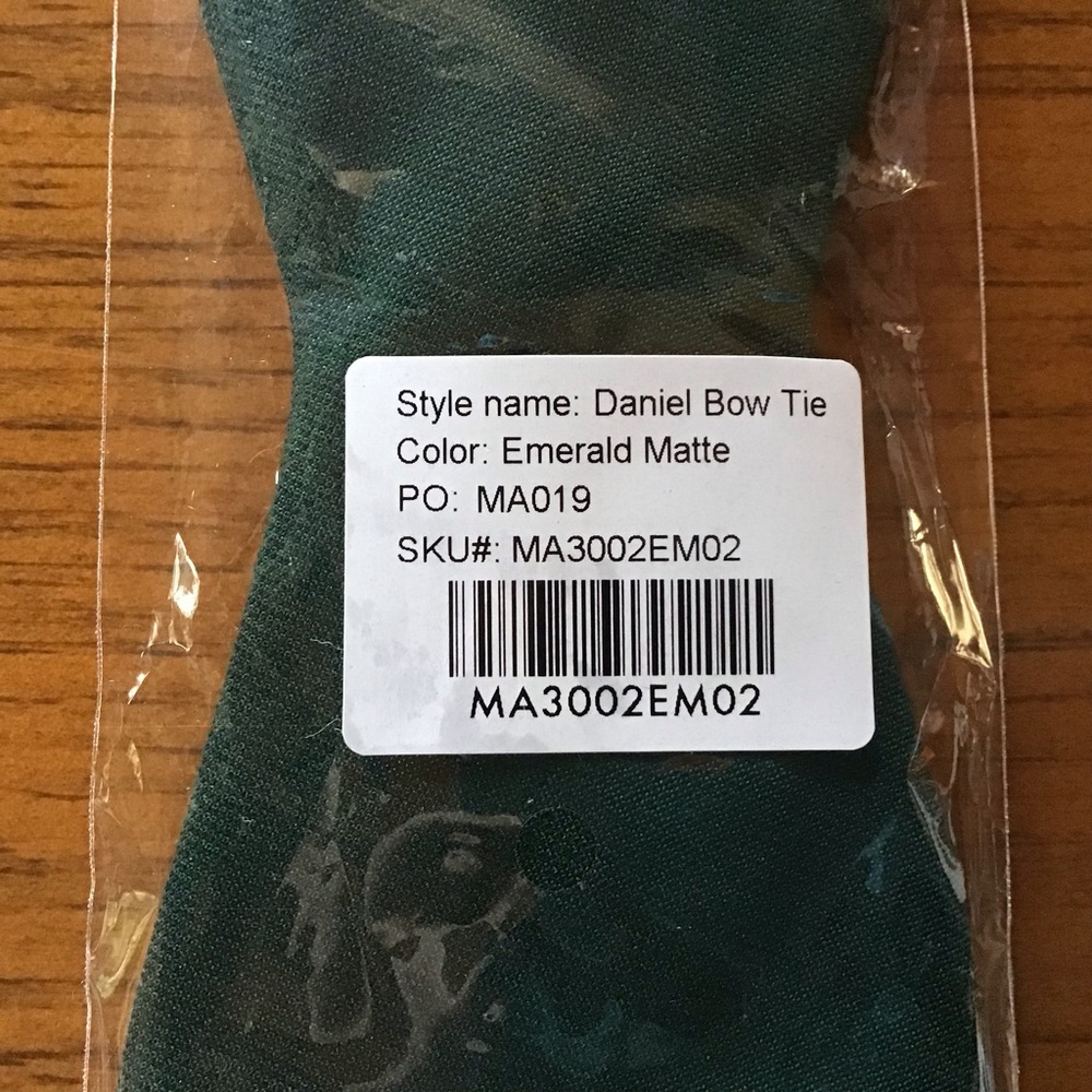 4 Adjustable Bow Ties - Picture 6 of 6